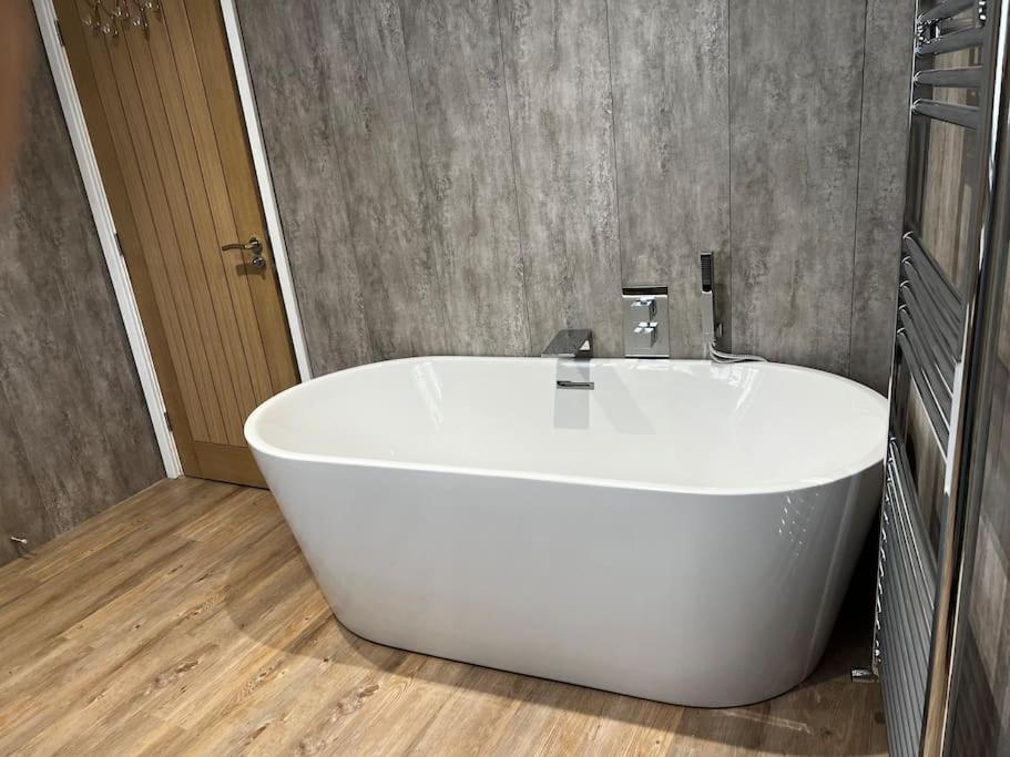 Ulverston Stunning 1 Bedroom Apartment Экстерьер фото